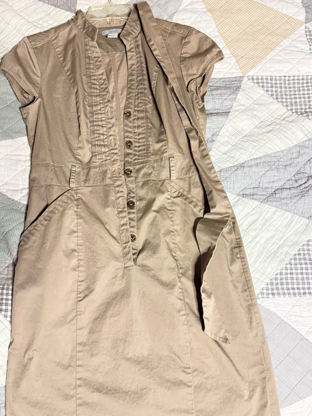 H&M Beige Short-Sleeve Shirt Dress